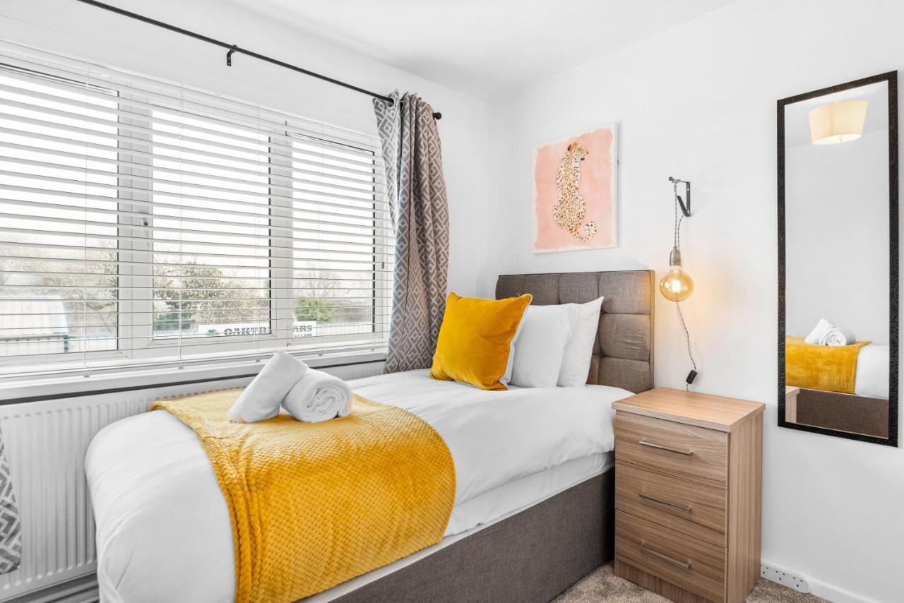 Off Road Parking, Garden, Smart Tv'S In All Rooms! Morriston Exteriör bild